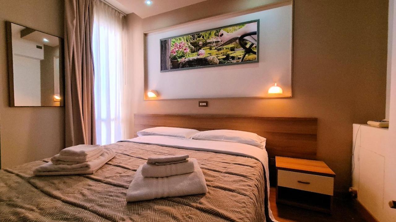 Palace 3*
